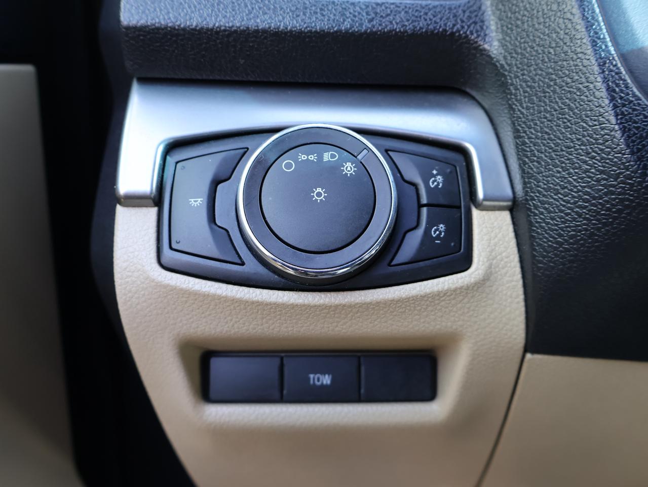 2017 Ford Explorer V6 PREMUM 4WD CERTIFIED *ACCIDENT FREE*7 SEATS* CAMERA BLUETOOTH HEATED SEATS CRUISE ALLOYS Photo