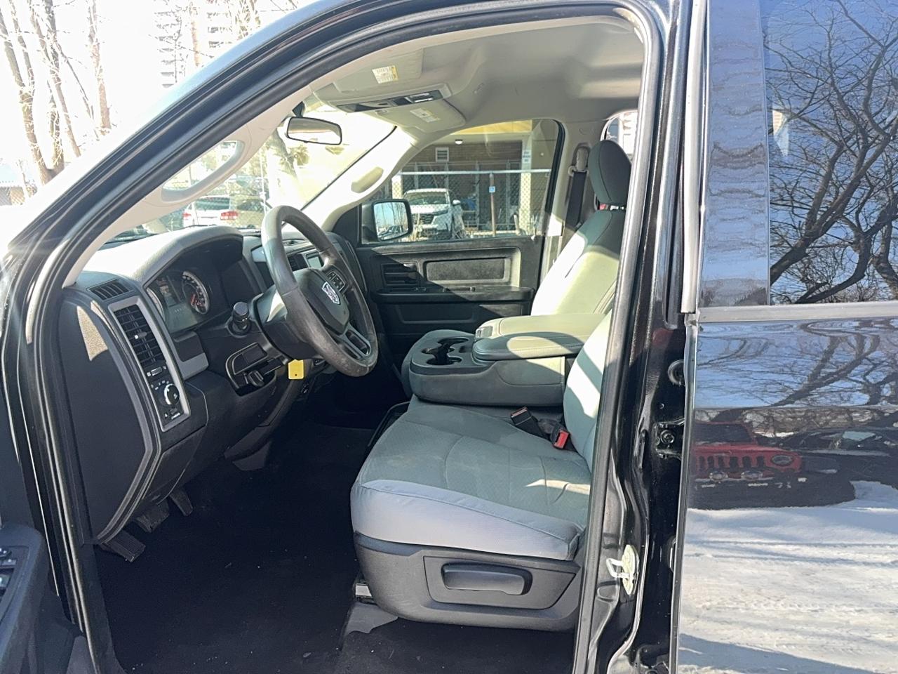 2017 RAM 1500 Express Photo