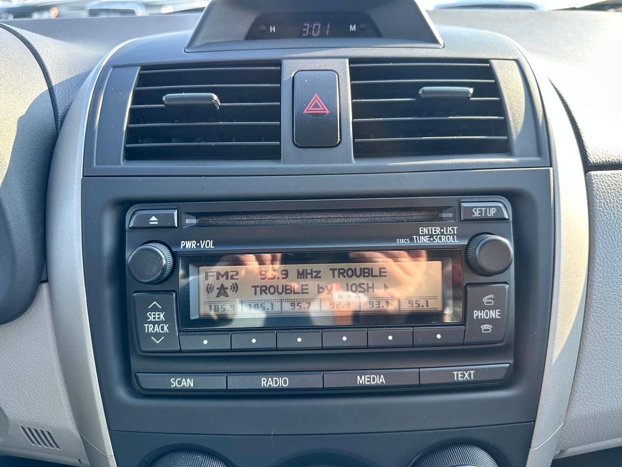 2013 Toyota Corolla CE Heated-Leather Sunroof Bluetooth AC FM CDPlayer Photo