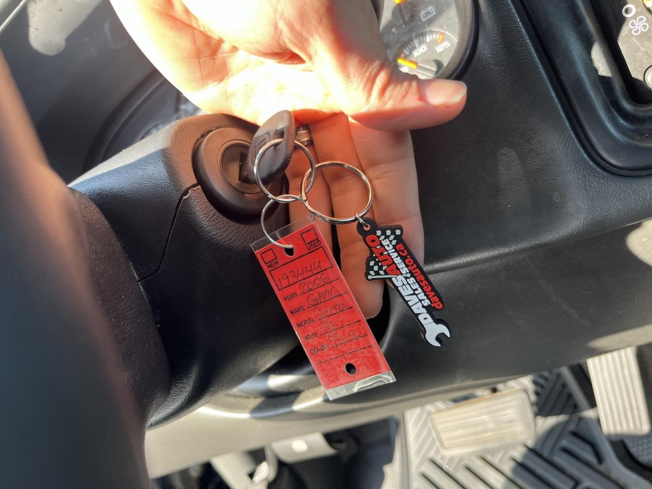 2006 GMC Sierra 1500 SL 2WD Photo