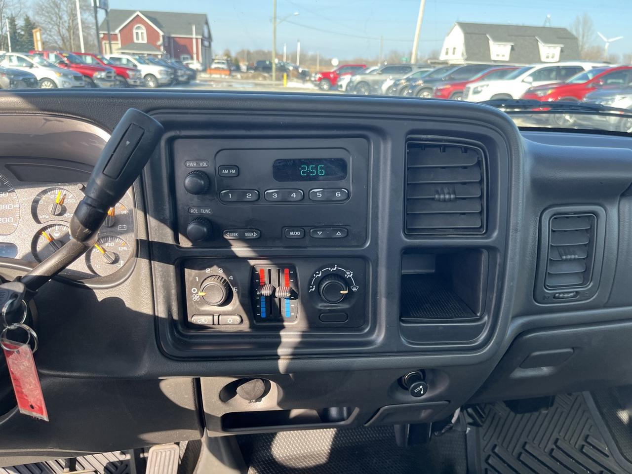 2006 GMC Sierra 1500 SL 2WD Photo