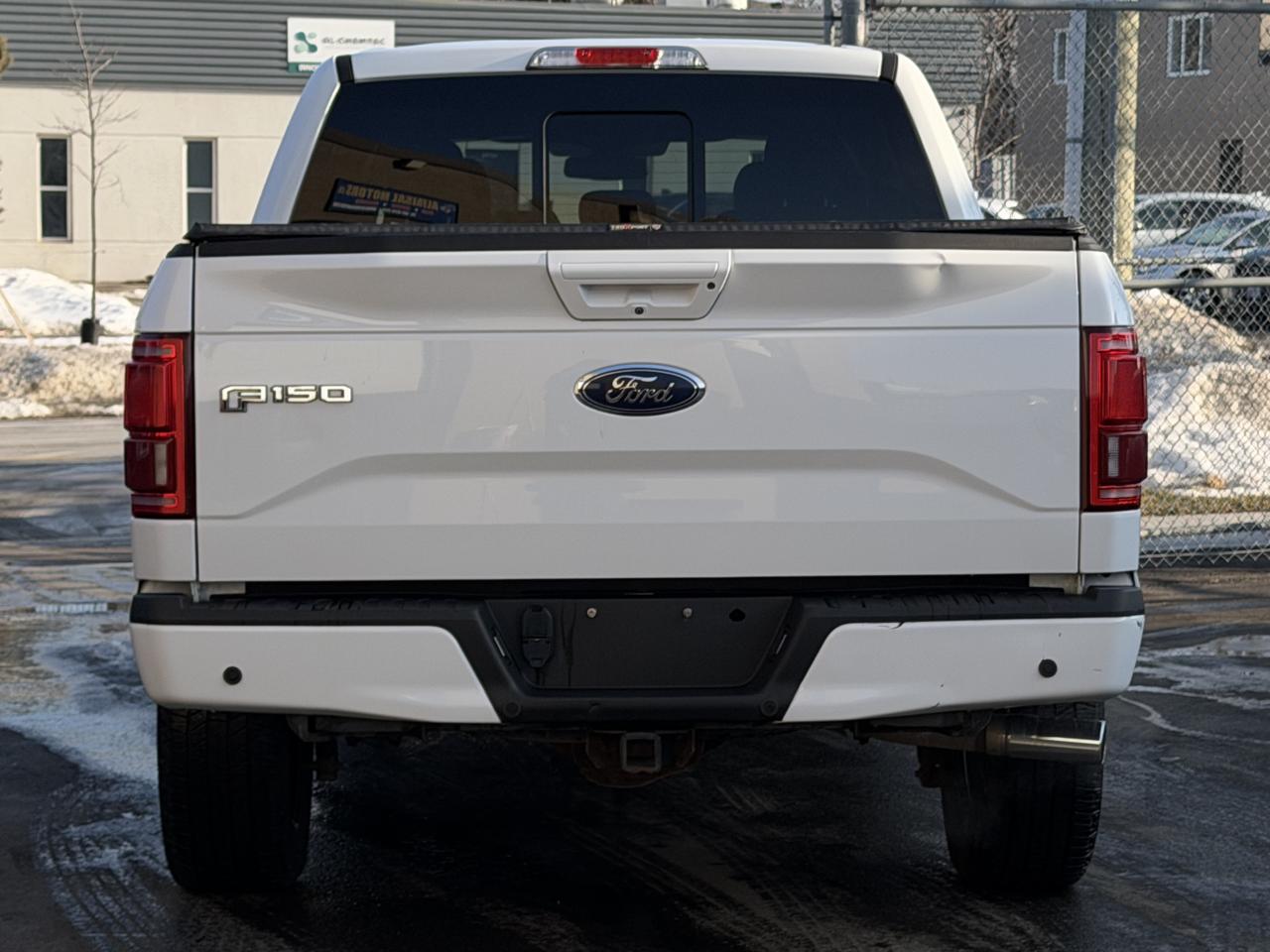 2015 Ford F-150 Lariat Photo
