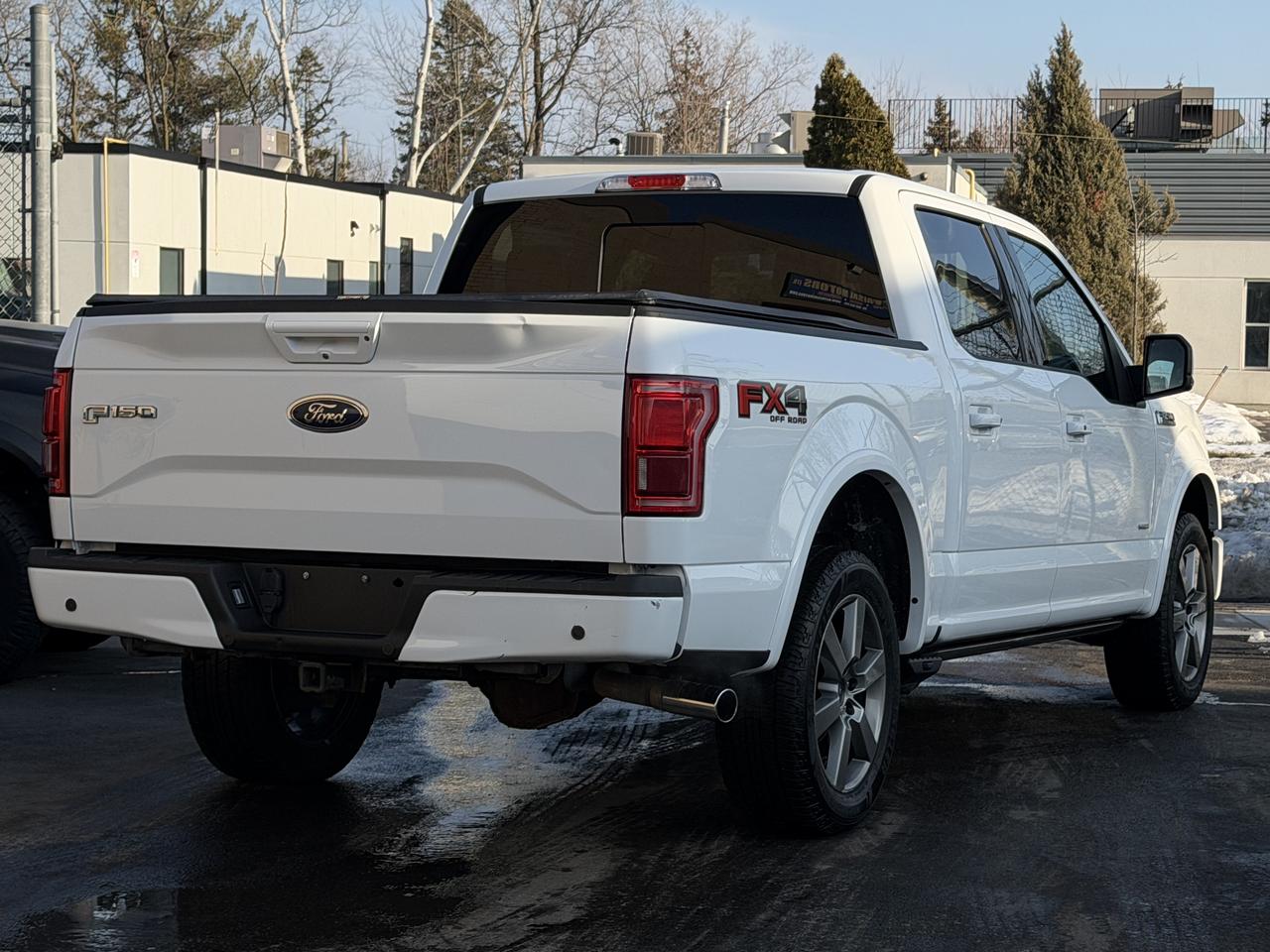 2015 Ford F-150 Lariat Photo