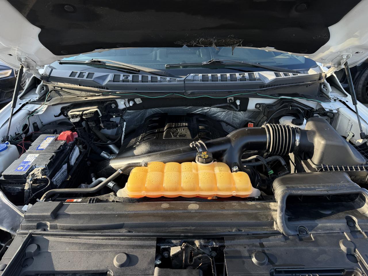 2015 Ford F-150 Lariat Photo