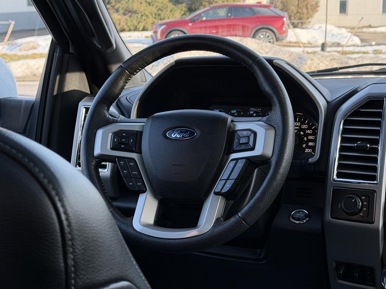 2015 Ford F-150 Lariat Photo