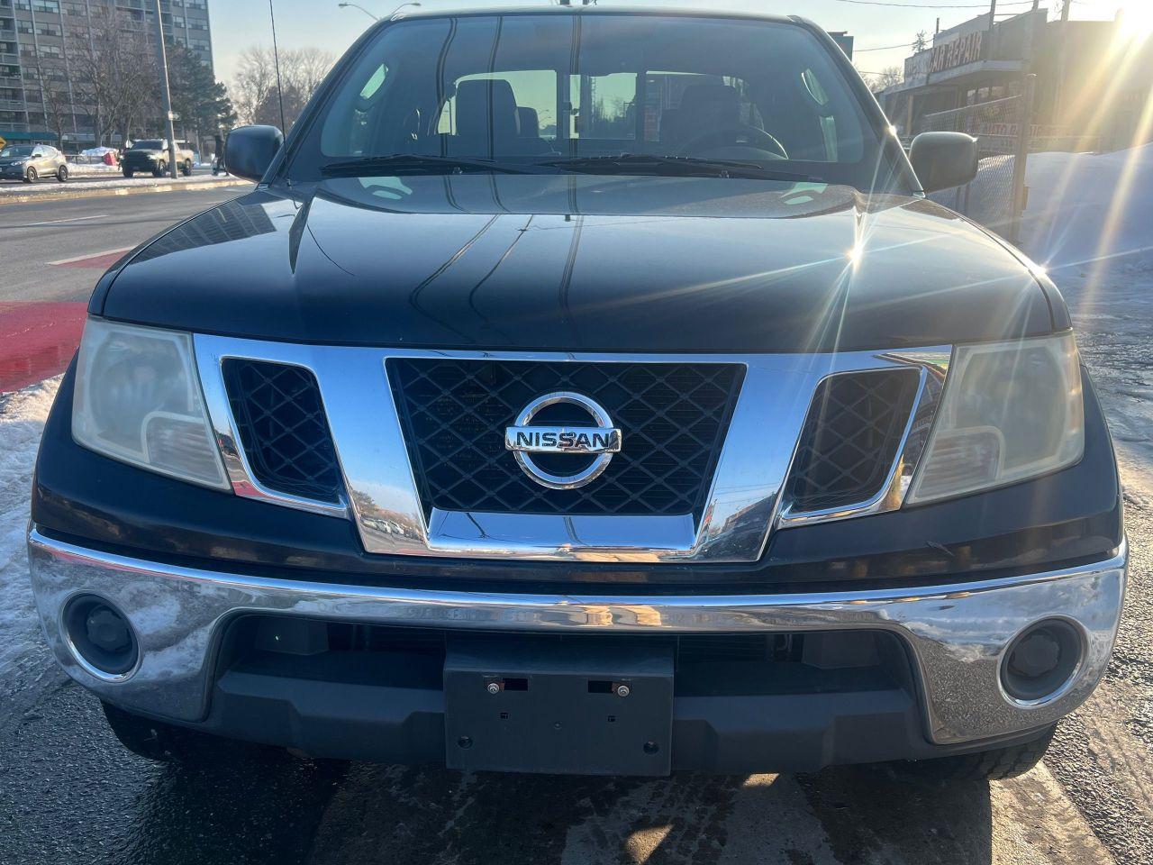 2011 Nissan Frontier SV-4WD-AUTOMATIC & MORE! Photo