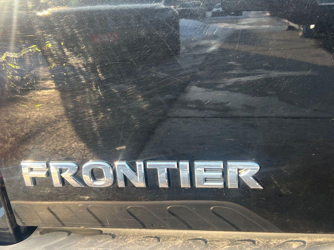 2011 Nissan Frontier SV-4WD-AUTOMATIC & MORE! Photo