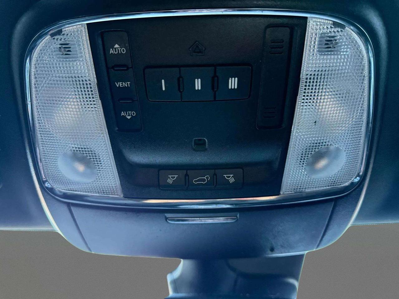 2020 Jeep Grand Cherokee ALTITUDE 4X4 Photo