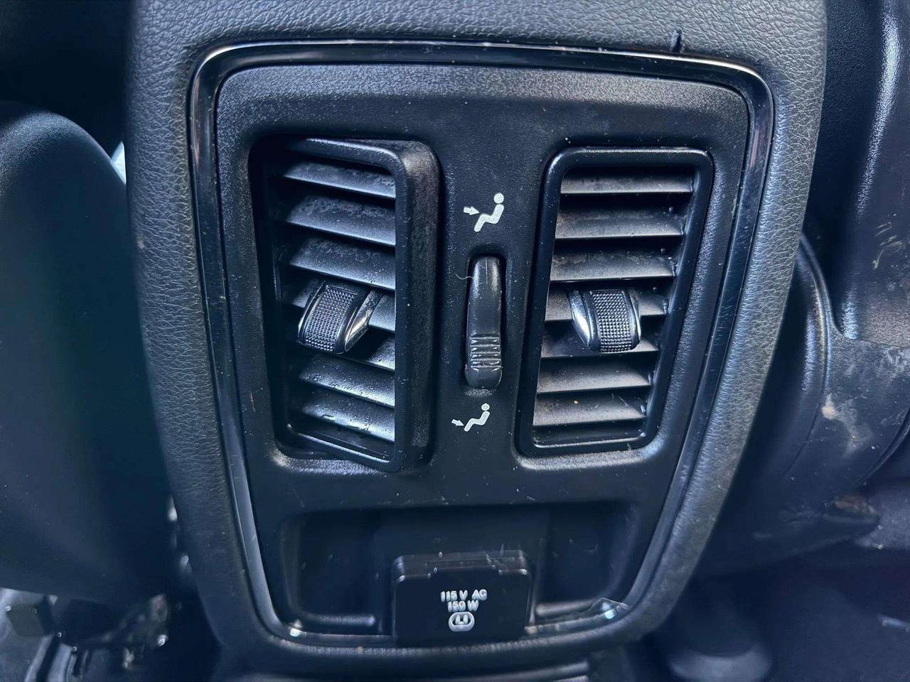 2020 Jeep Grand Cherokee ALTITUDE 4X4 Photo