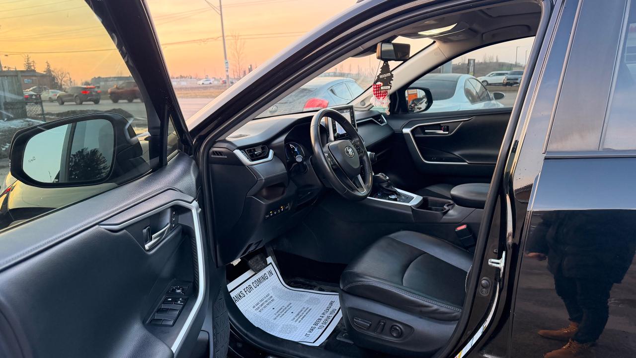 2019 Toyota RAV4 AWD Hybrid Limited, No Accidents, Well Maintained Photo