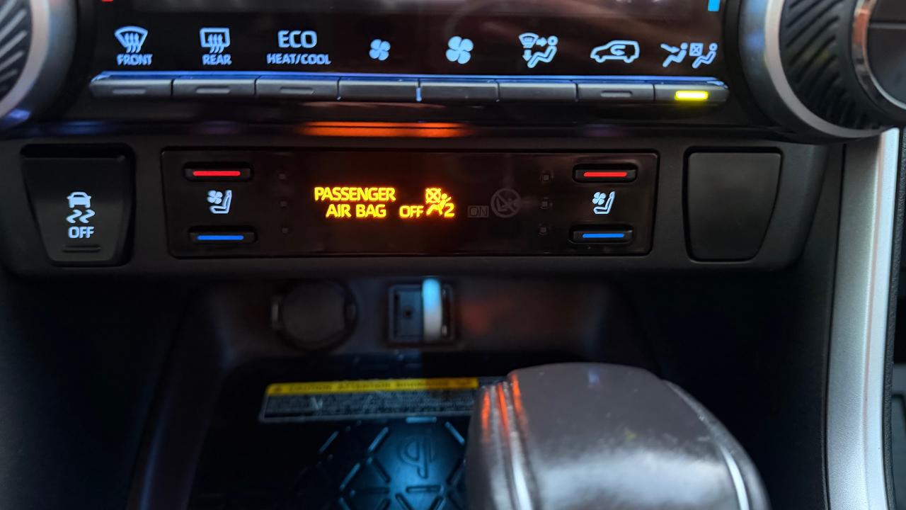 2019 Toyota RAV4 AWD Hybrid Limited, No Accidents, Well Maintained Photo