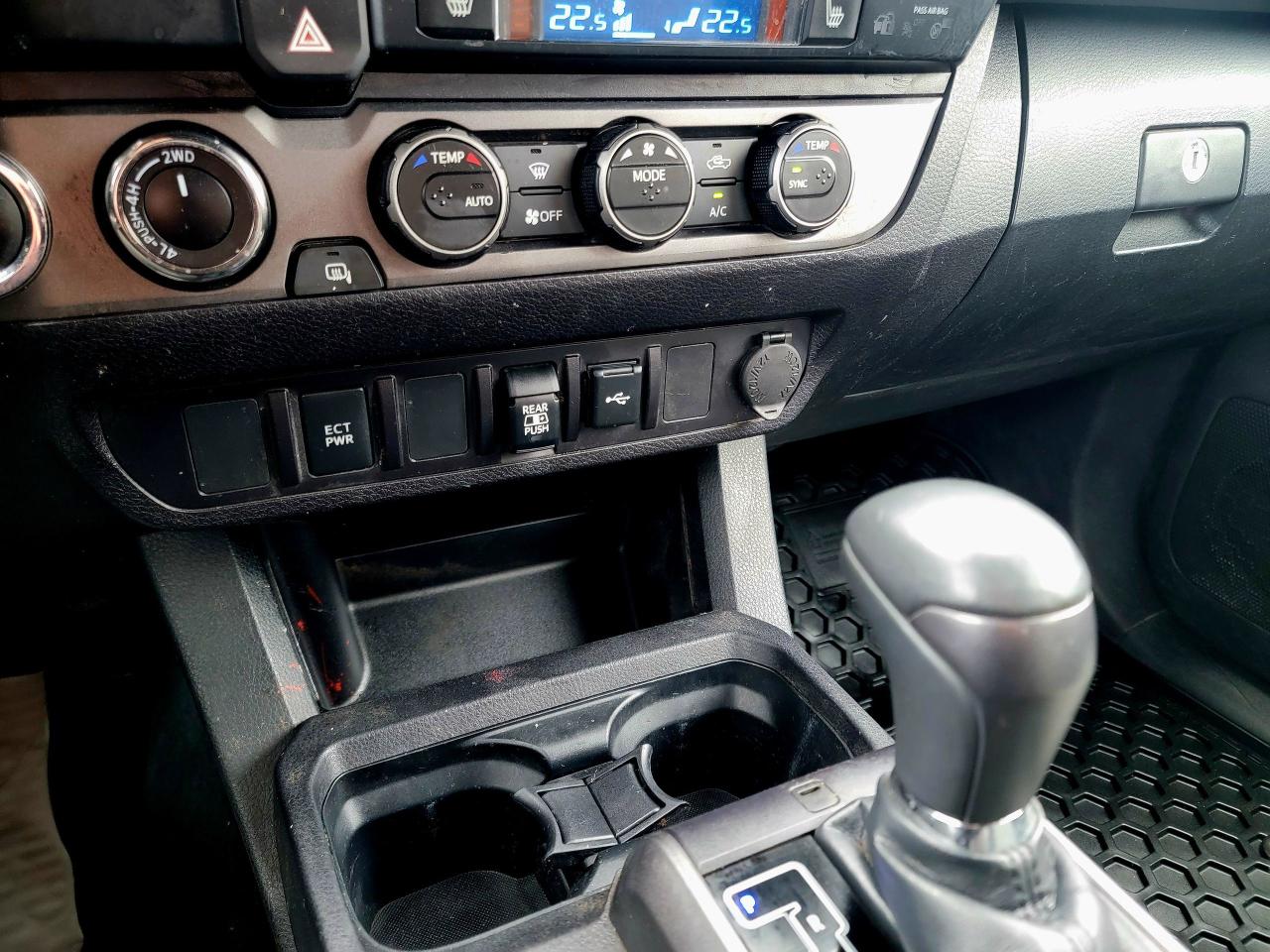 2022 Toyota Tacoma TRD Sport Photo