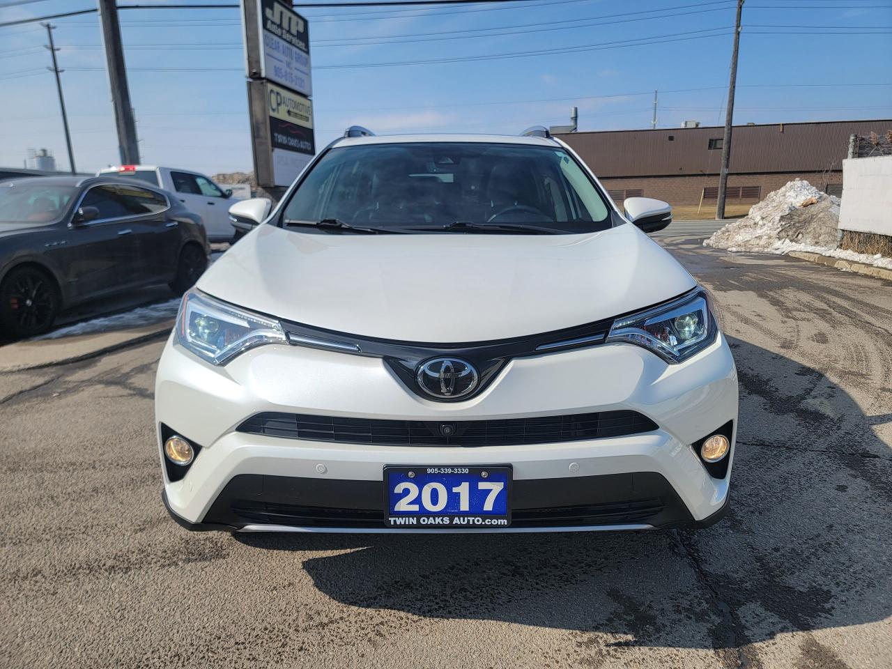 2017 Toyota RAV4 AWD | Limited | LOW KMS Photo