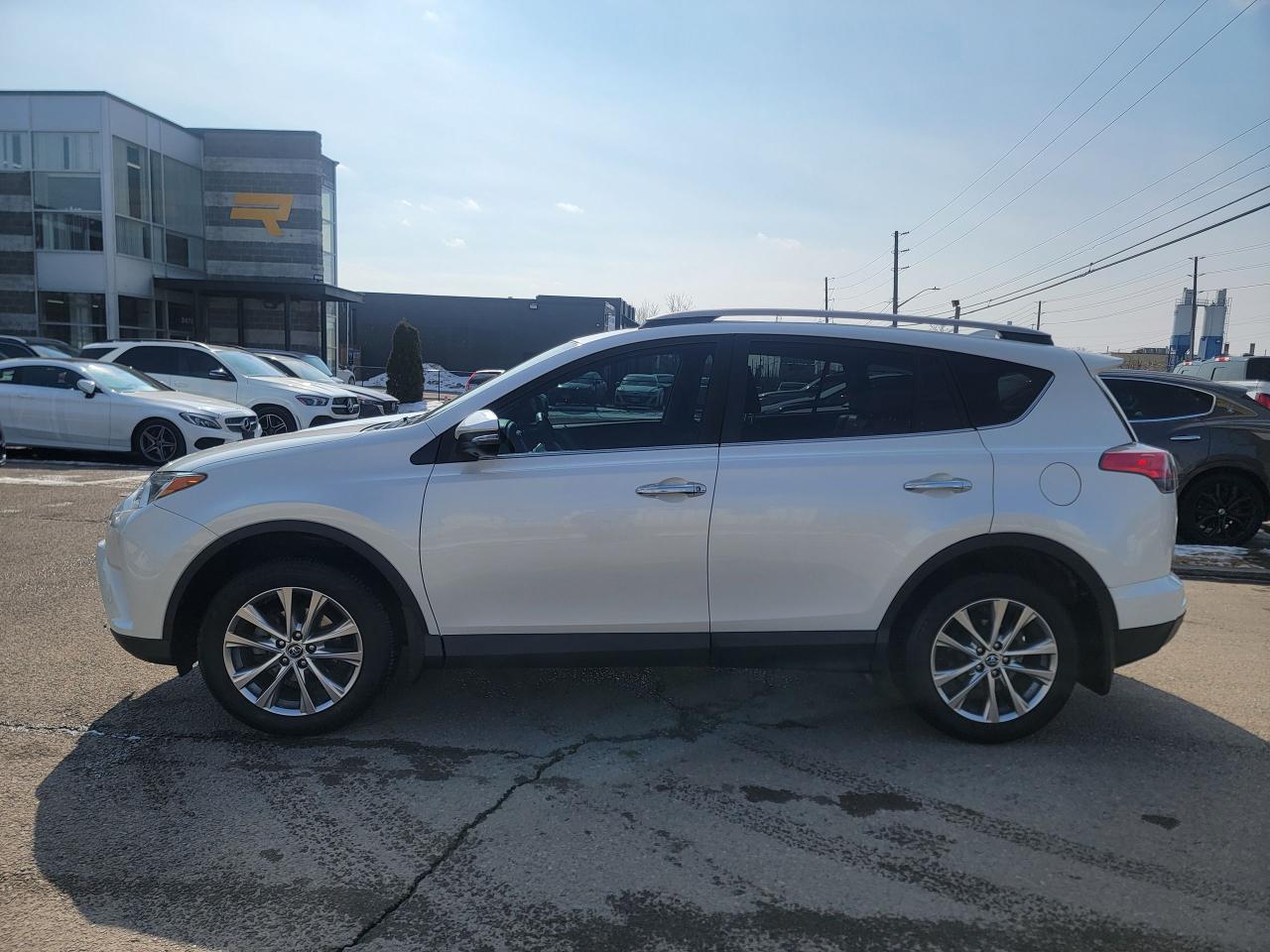 2017 Toyota RAV4 AWD | Limited | LOW KMS Photo