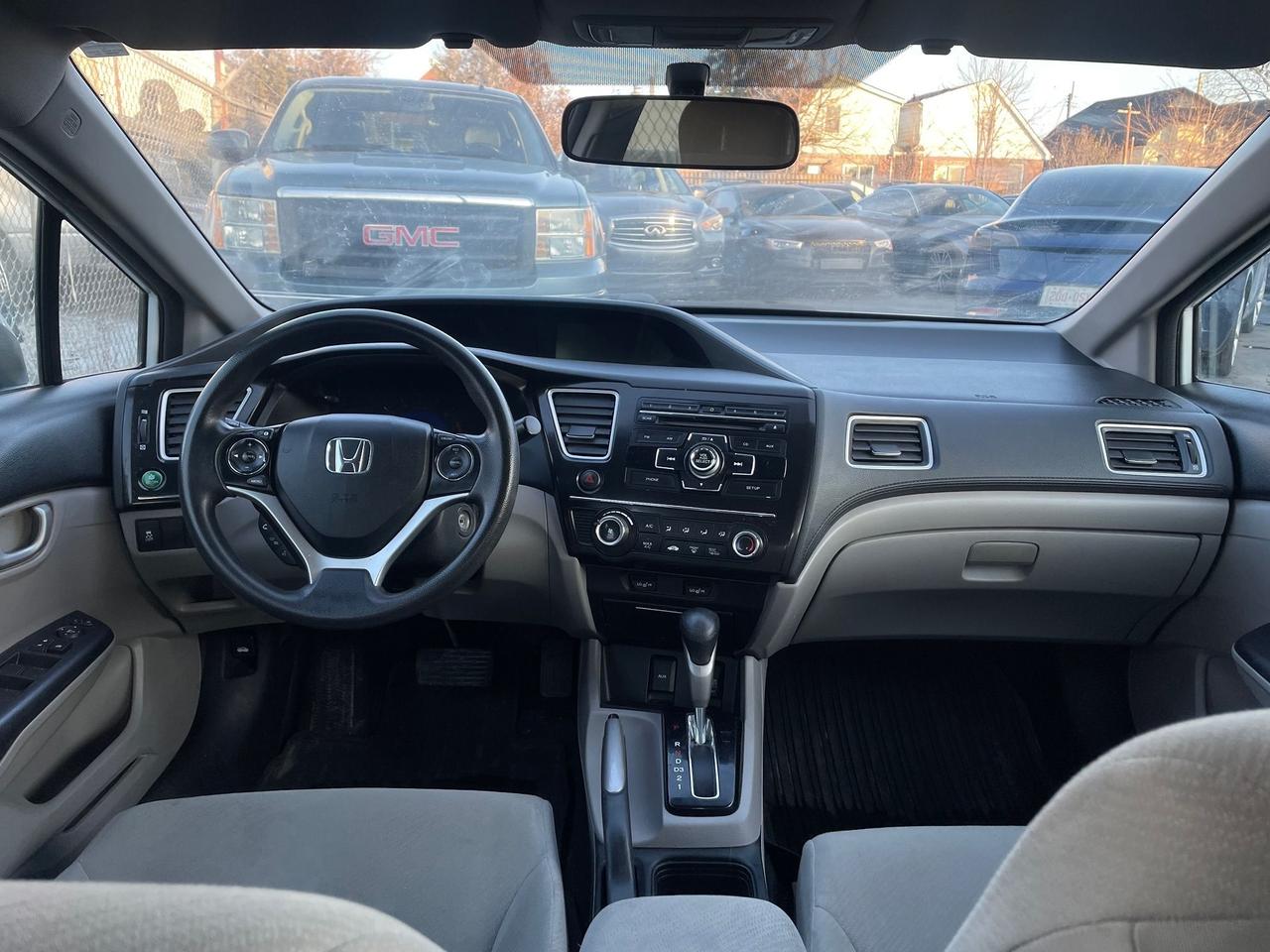 2013 Honda Civic LX *HEATED SEATS, SAFETY, 1Y WARRANTY ENG & TRAN* Photo