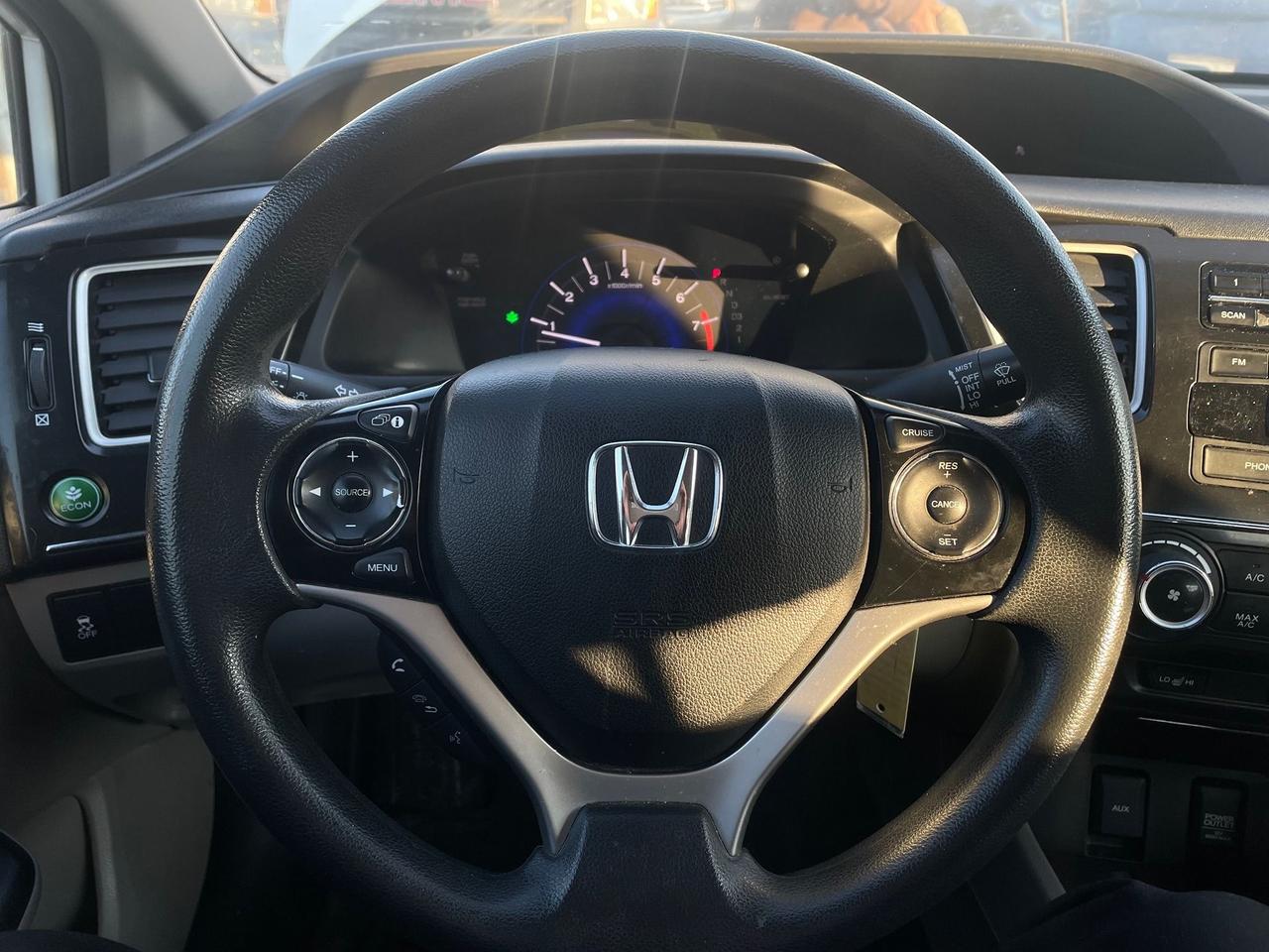 2013 Honda Civic LX *HEATED SEATS, SAFETY, 1Y WARRANTY ENG & TRAN* Photo