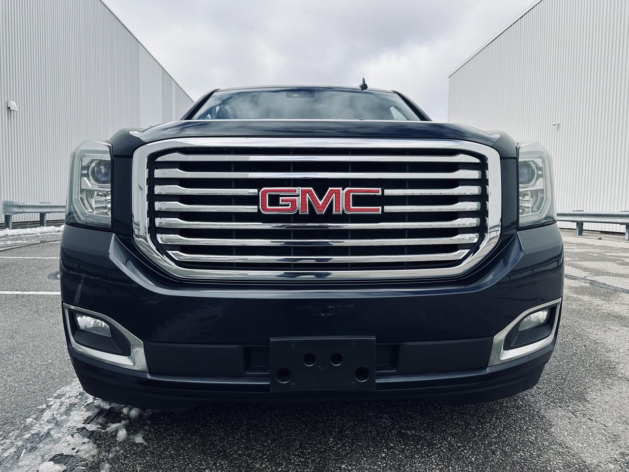 2017 GMC Yukon XL SLT 8 Passengers Fully Equiped Photo2