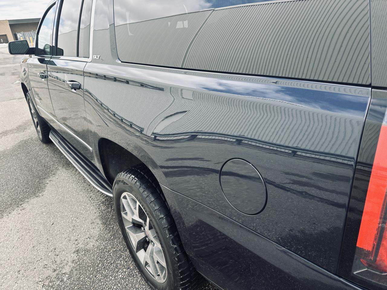 2017 GMC Yukon XL SLT 8 Passengers Fully Equiped Photo