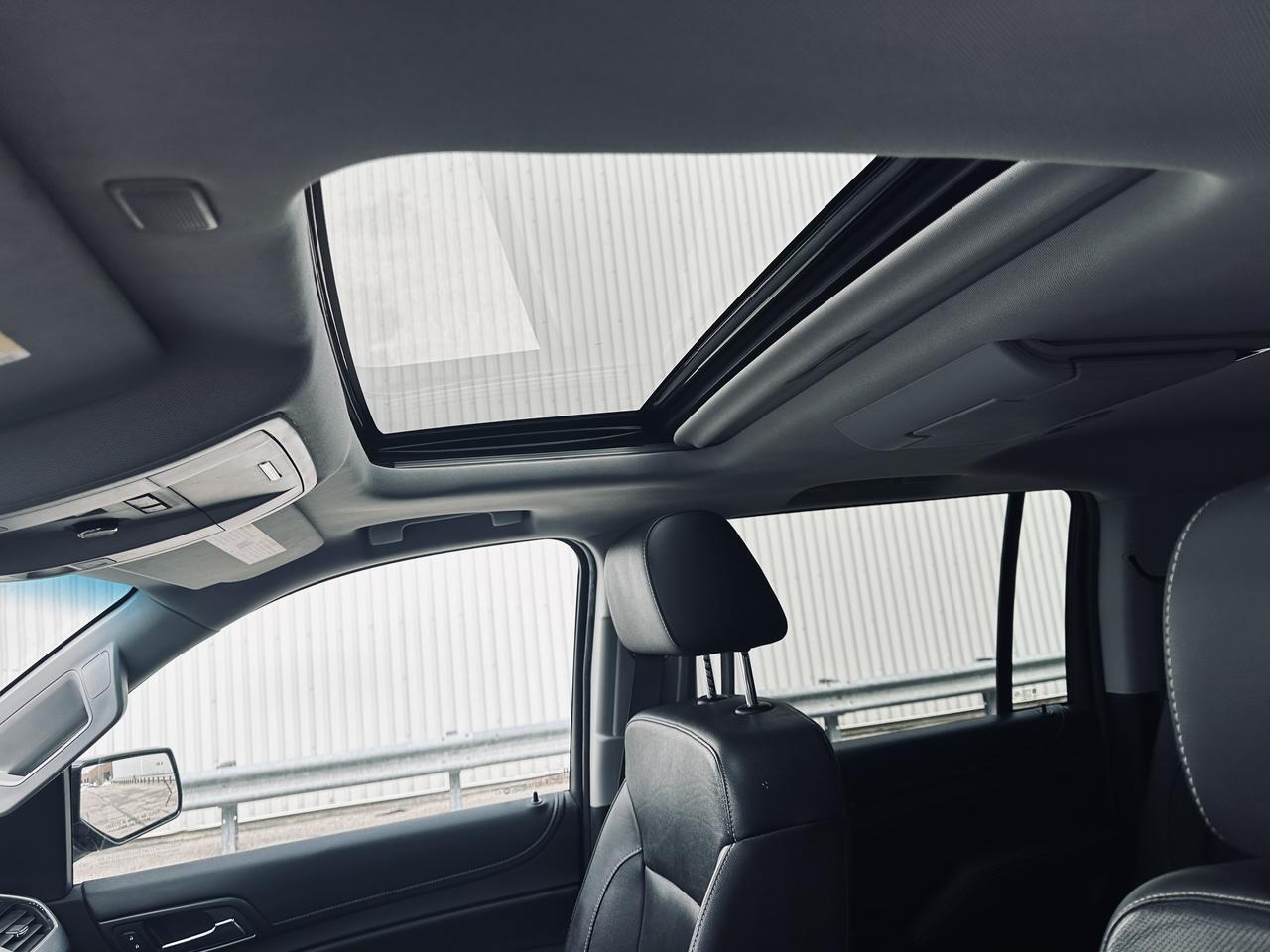 2017 GMC Yukon XL SLT 8 Passengers Fully Equiped Photo