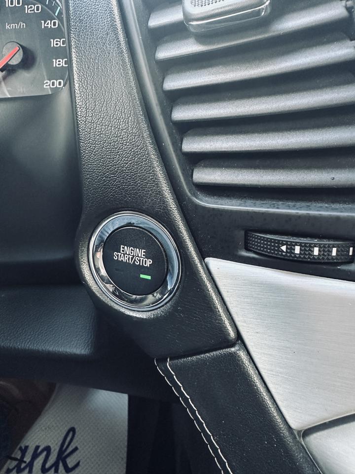 2017 GMC Yukon XL SLT 8 Passengers Fully Equiped Photo