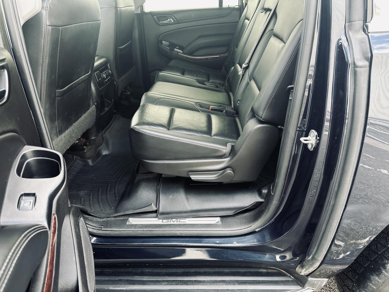 2017 GMC Yukon XL SLT 8 Passengers Fully Equiped Photo