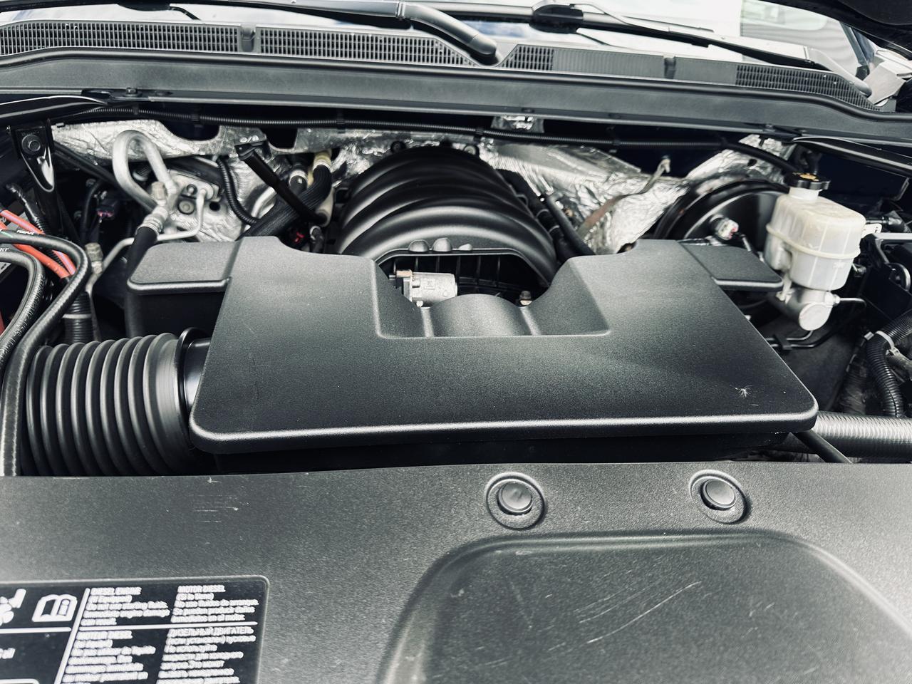 2017 GMC Yukon XL SLT 8 Passengers Fully Equiped Photo