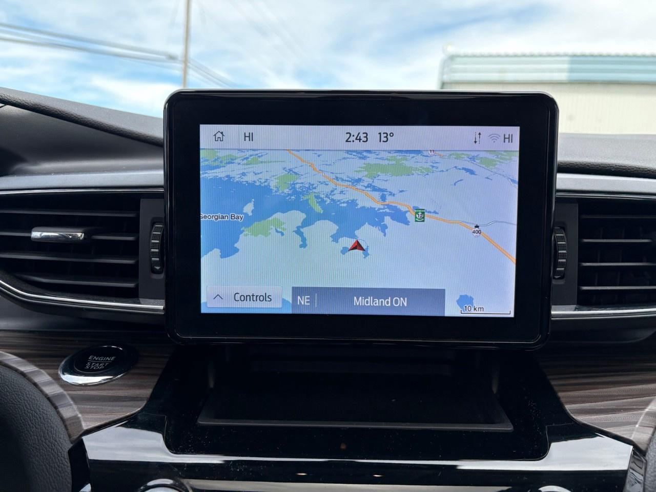 2023 Ford Explorer Limited 4WD Photo