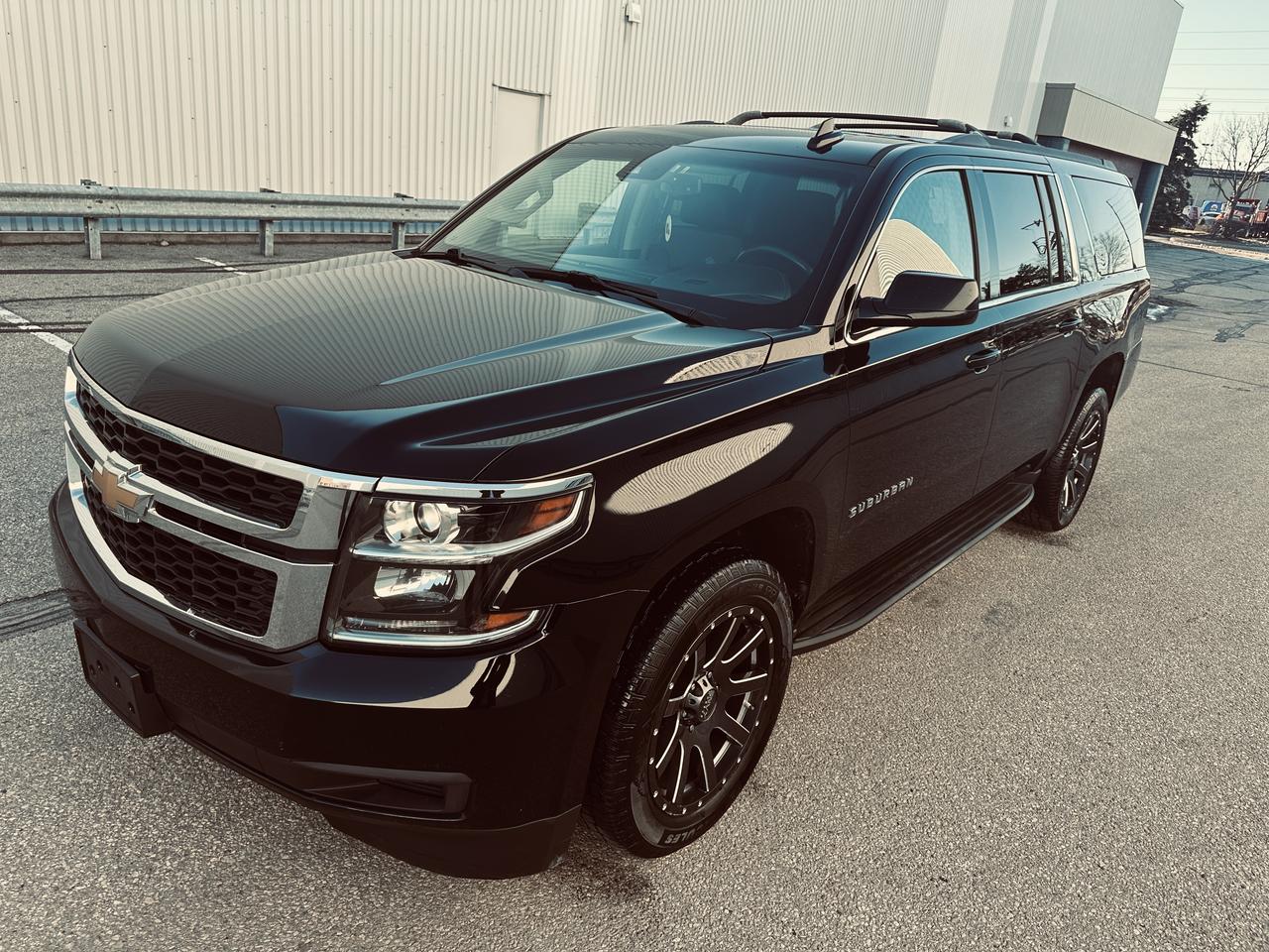 2017 Chevrolet Suburban LT 8 Pass Triple Black Fully Equiped Photo