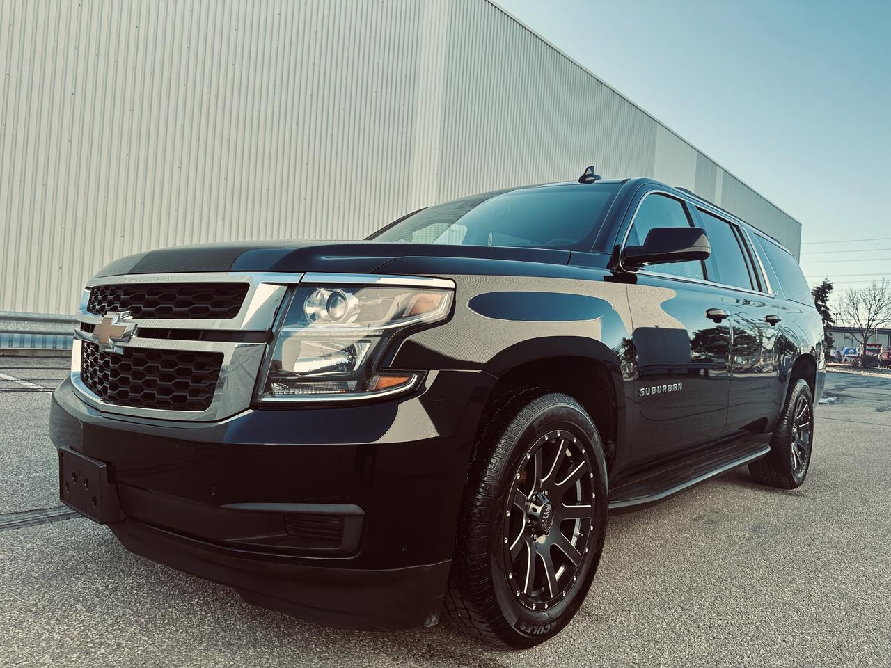2017 Chevrolet Suburban LT 8 Pass Triple Black Fully Equiped Photo