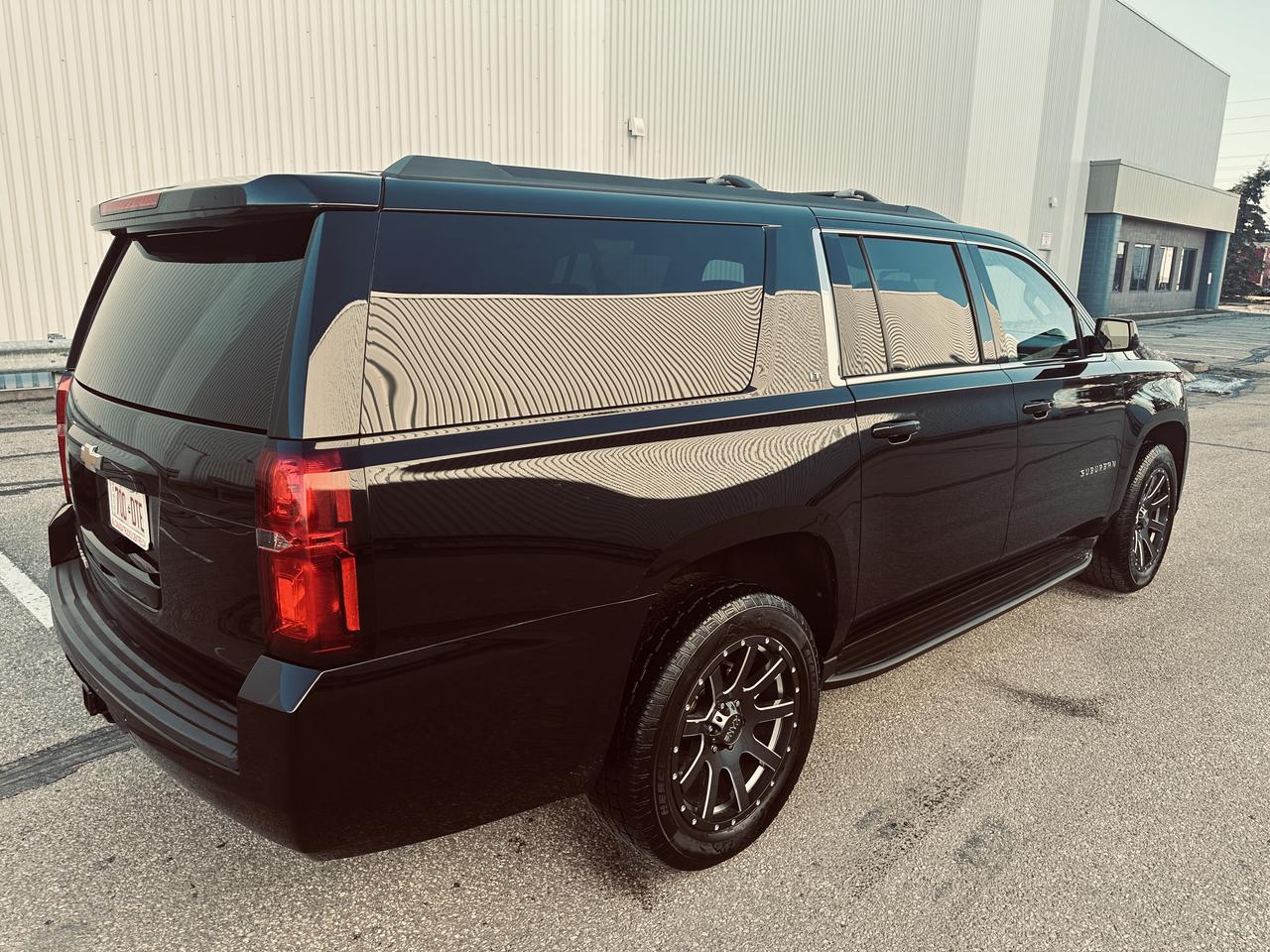 2017 Chevrolet Suburban LT 8 Pass Triple Black Fully Equiped Photo