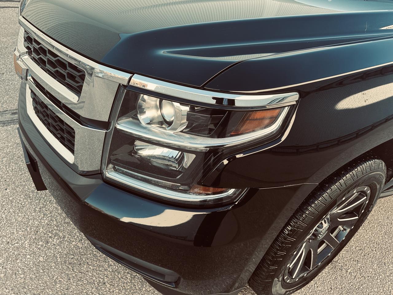 2017 Chevrolet Suburban LT 8 Pass Triple Black Fully Equiped Photo