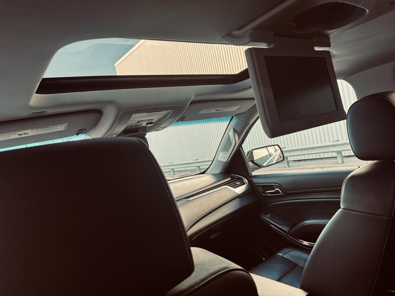 2017 Chevrolet Suburban LT 8 Pass Triple Black Fully Equiped Photo