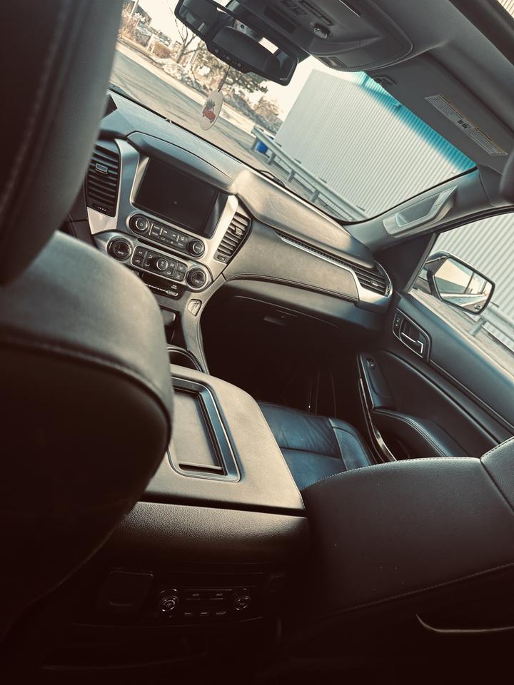 2017 Chevrolet Suburban LT 8 Pass Triple Black Fully Equiped Photo