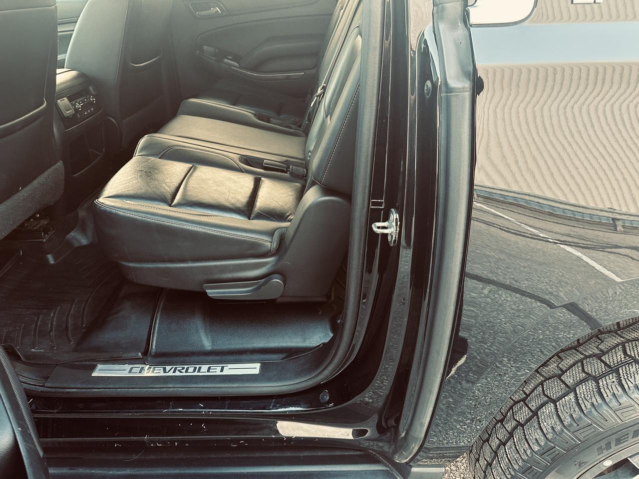 2017 Chevrolet Suburban LT 8 Pass Triple Black Fully Equiped Photo