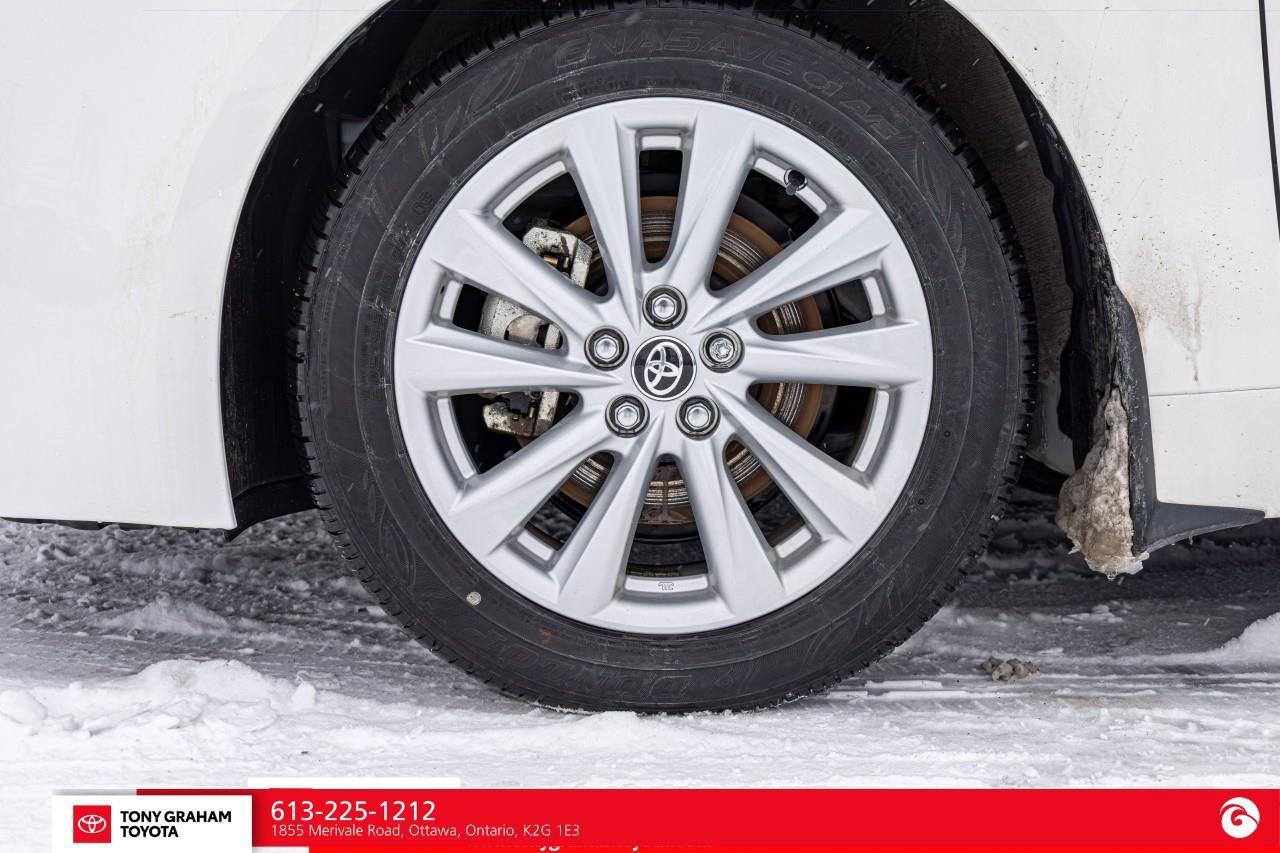 2025 Toyota Corolla Hatchback Photo