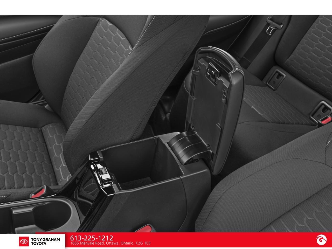 2025 Toyota Corolla Hatchback Photo