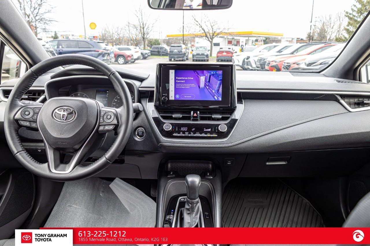 2025 Toyota Corolla Hatchback Photo