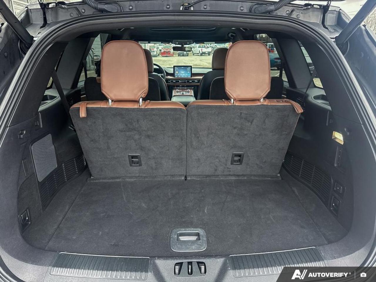 2022 Lincoln Aviator Reserve 200A|TOWPKG|NEW TIRES| HTD STERRING| COOLED SEATS Photo
