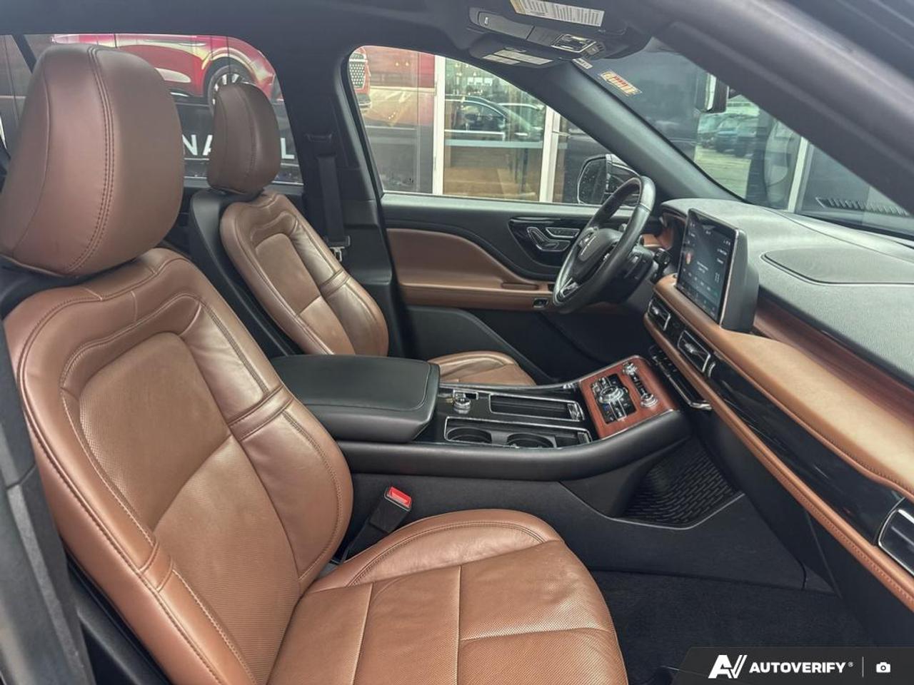 2022 Lincoln Aviator Reserve 200A|TOWPKG|NEW TIRES| HTD STERRING| COOLED SEATS Photo
