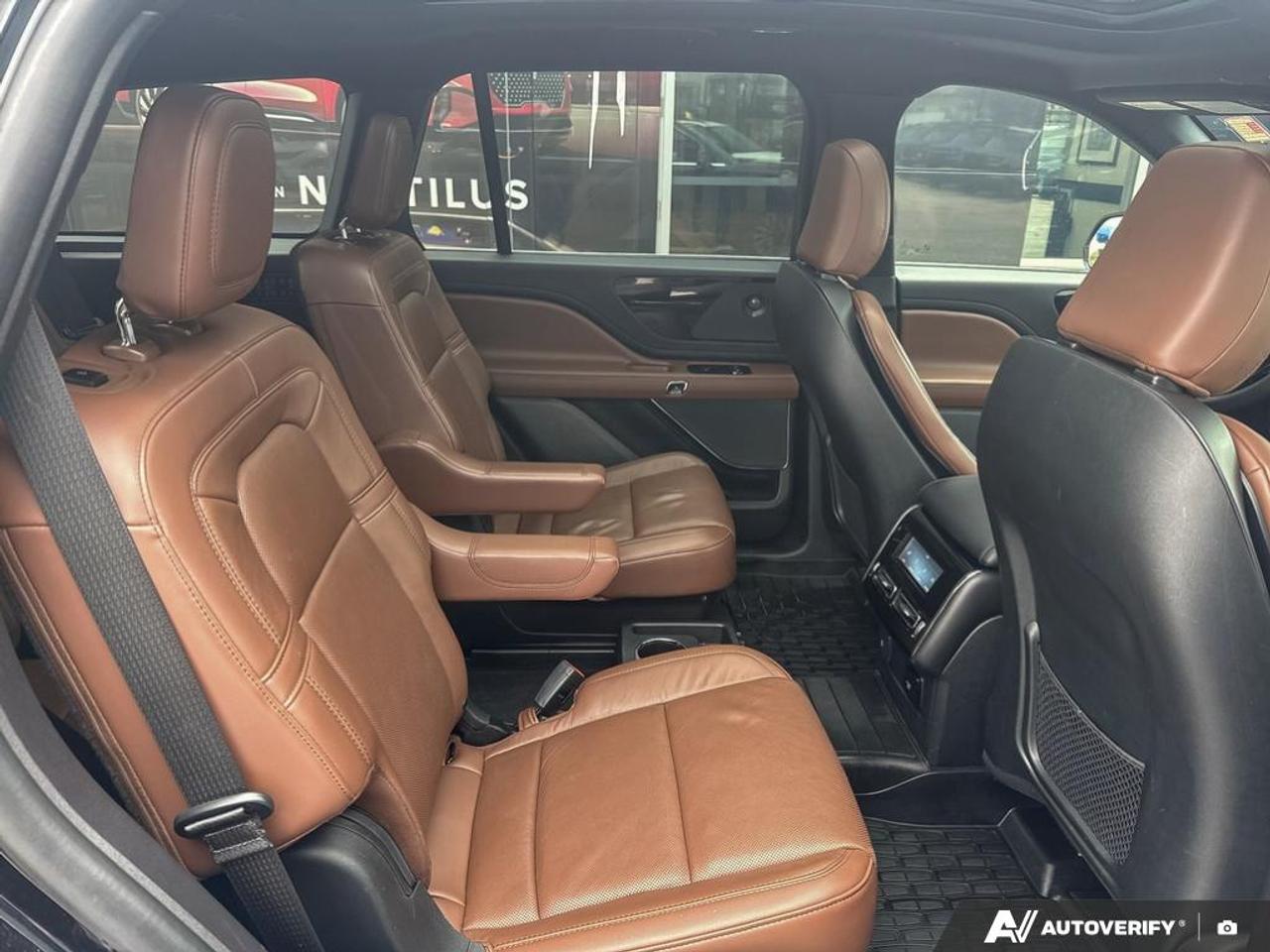 2022 Lincoln Aviator Reserve 200A|TOWPKG|NEW TIRES| HTD STERRING| COOLED SEATS Photo