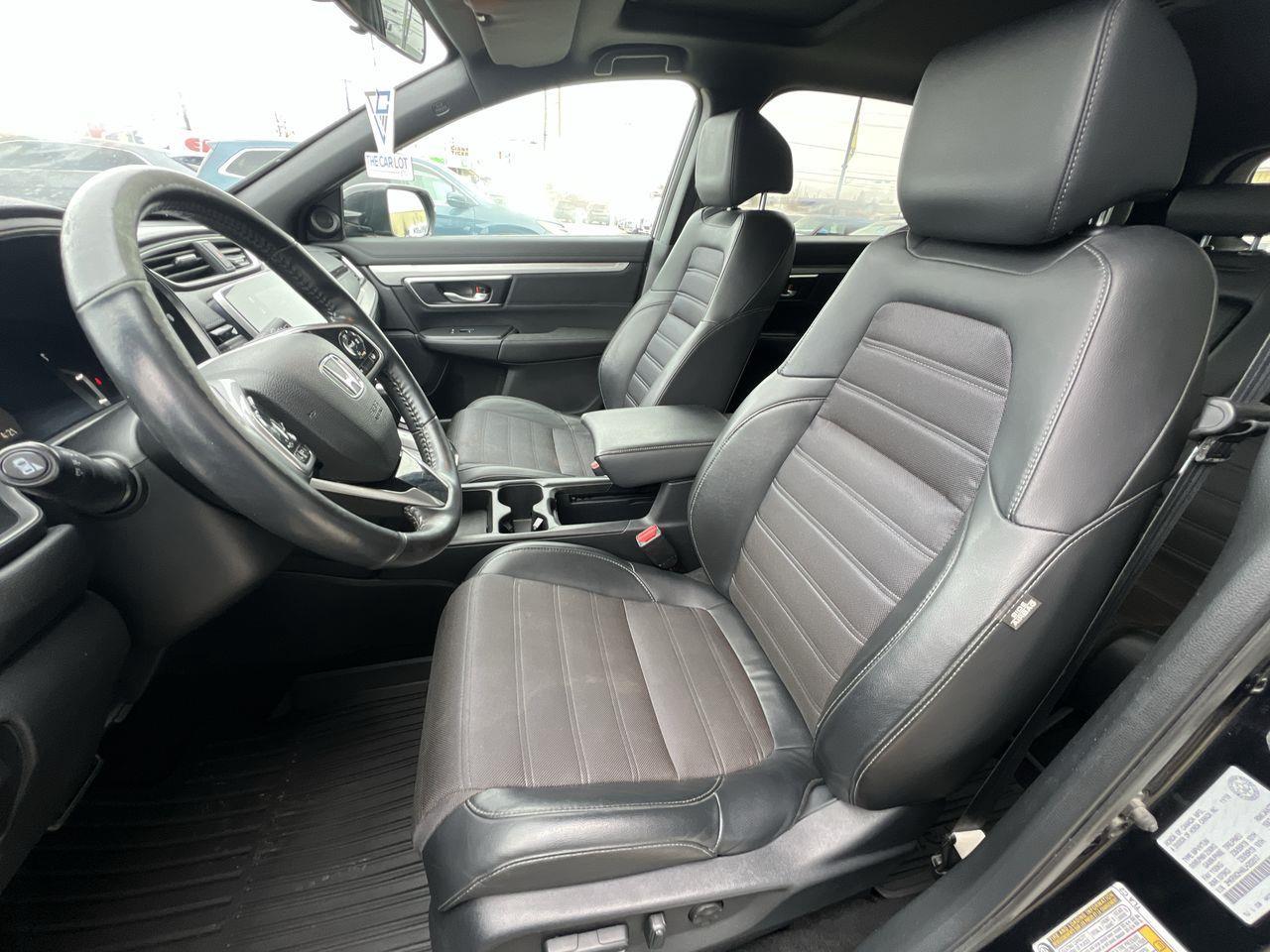 2020 Honda CR-V Sport AWD, MOONROOF, HEATED LEATHER SEATS, HEATED STEERING WHEEL, BACK UP CAM, POWER LIFTGATE!! Photo