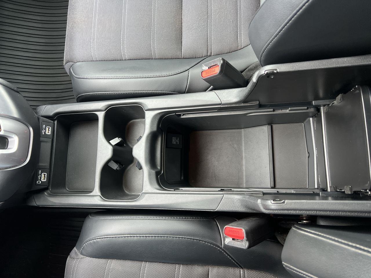 2020 Honda CR-V Sport AWD, MOONROOF, HEATED LEATHER SEATS, HEATED STEERING WHEEL, BACK UP CAM, POWER LIFTGATE!! Photo