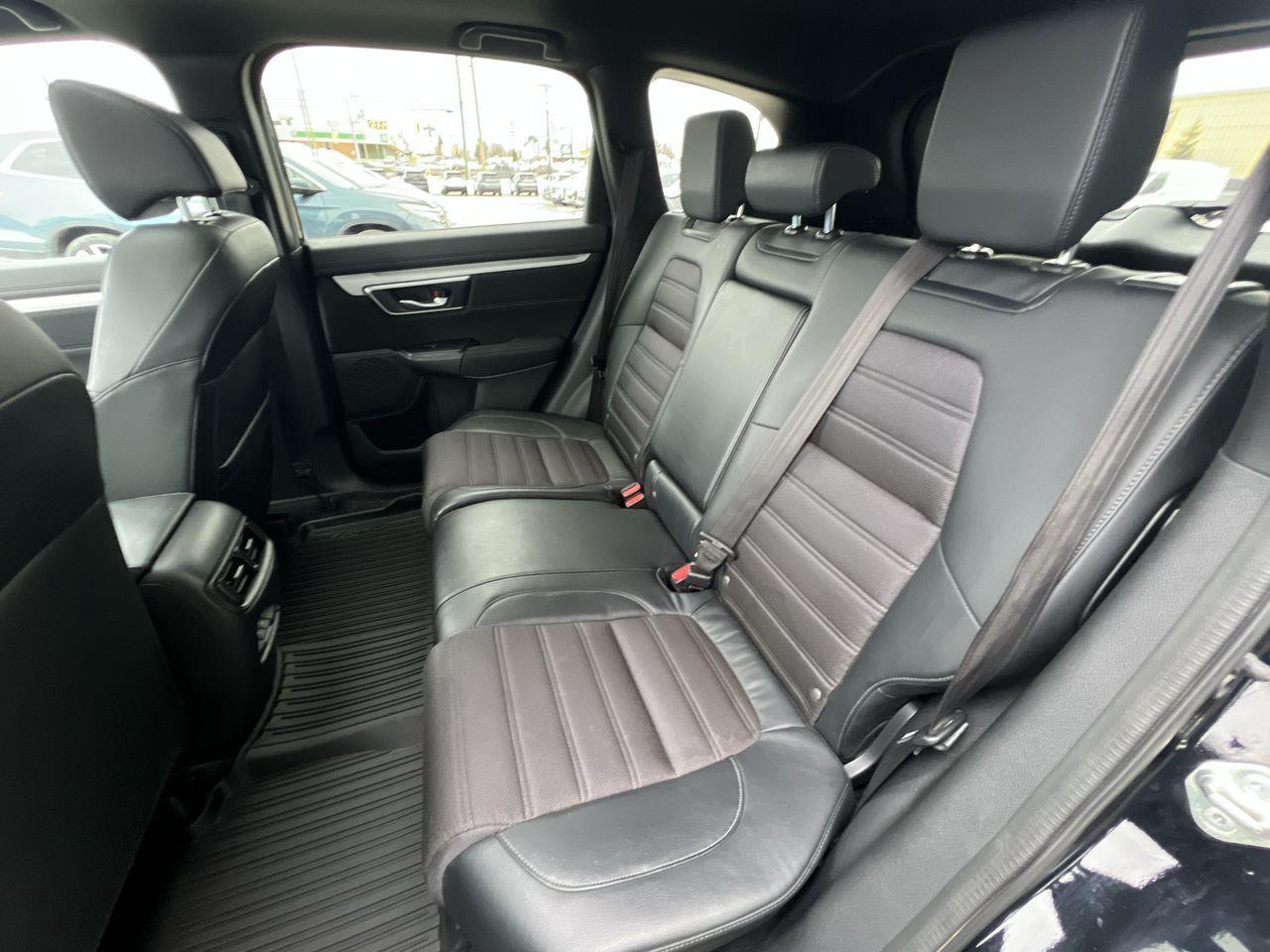 2020 Honda CR-V Sport AWD, MOONROOF, HEATED LEATHER SEATS, HEATED STEERING WHEEL, BACK UP CAM, POWER LIFTGATE!! Photo