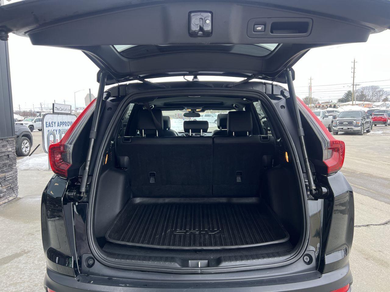 2020 Honda CR-V Sport AWD, MOONROOF, HEATED LEATHER SEATS, HEATED STEERING WHEEL, BACK UP CAM, POWER LIFTGATE!! Photo