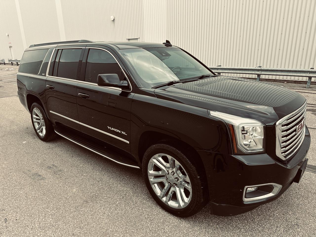 2020 GMC Yukon XL SLT 8 Passengers Triple Black Loaded Photo