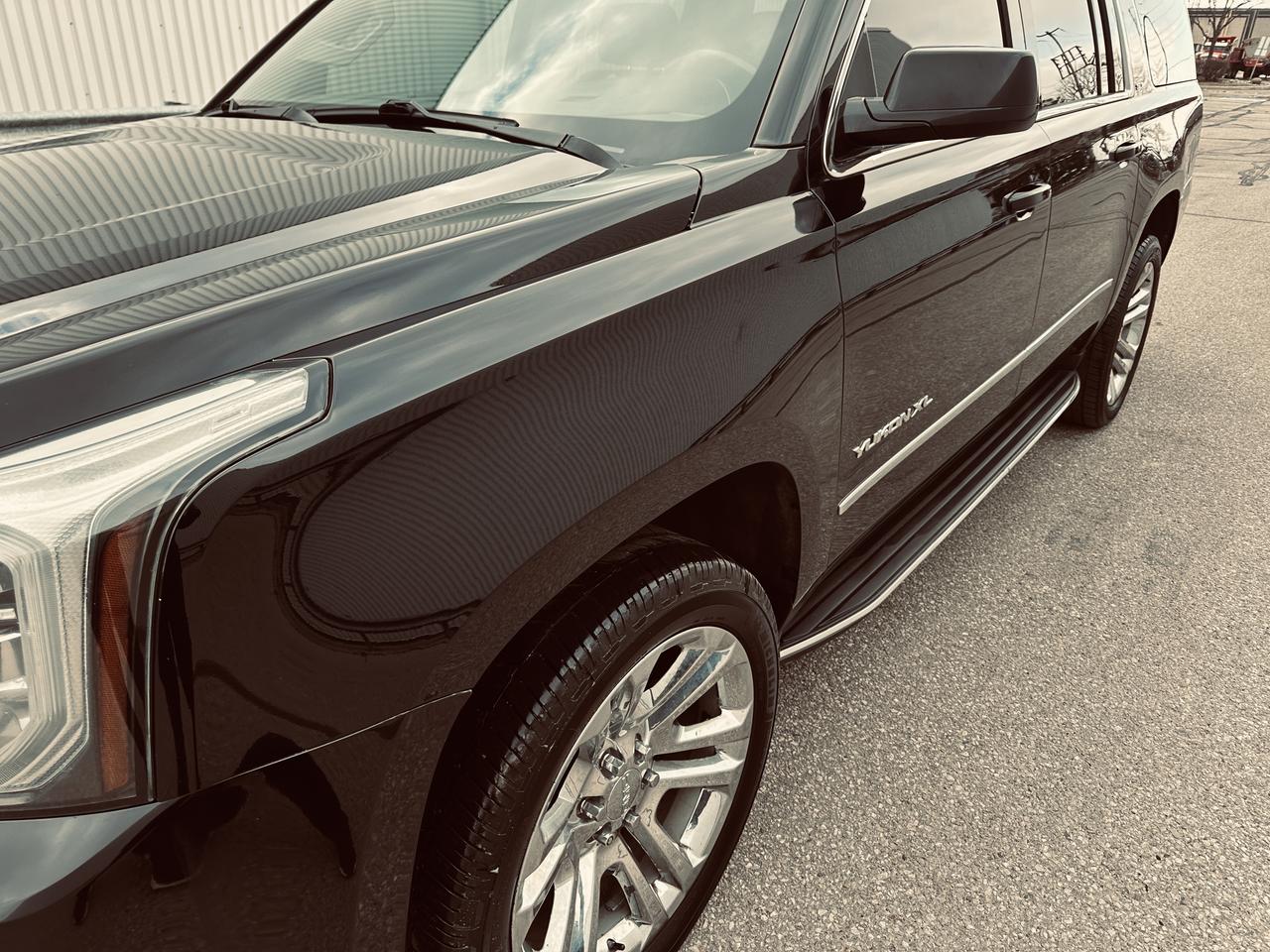 2020 GMC Yukon XL SLT 8 Passengers Triple Black Loaded Photo