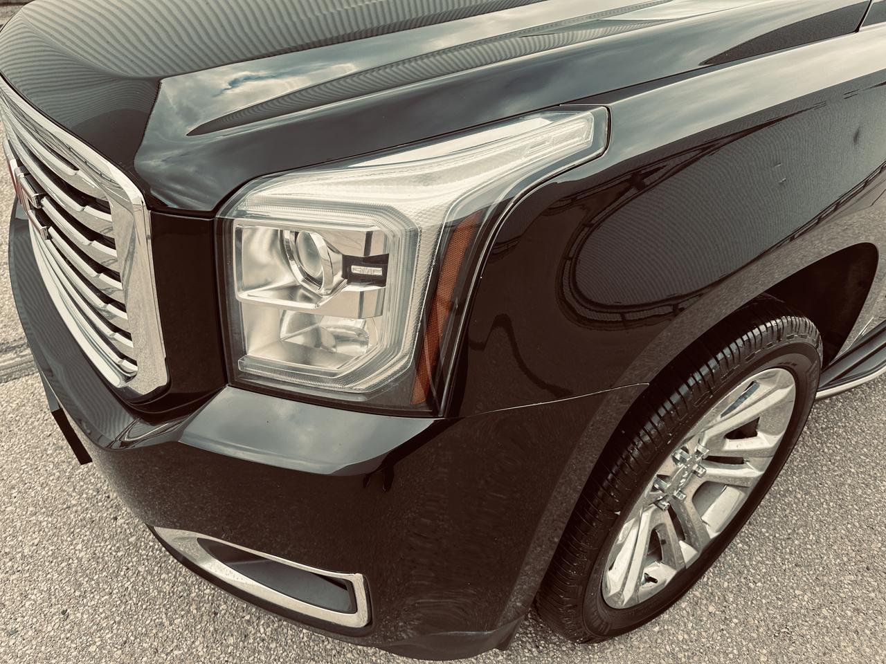 2020 GMC Yukon XL SLT 8 Passengers Triple Black Loaded Photo