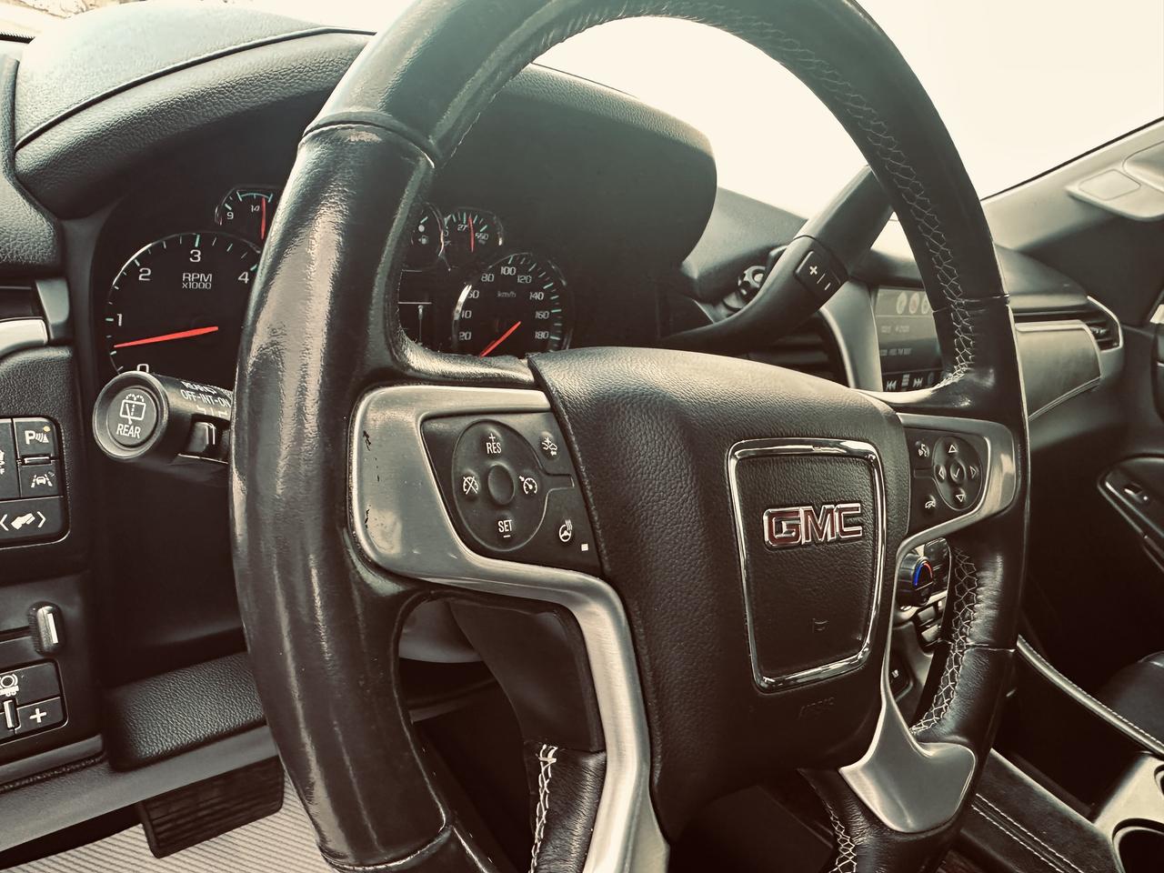 2020 GMC Yukon XL SLT 8 Passengers Triple Black Loaded Photo