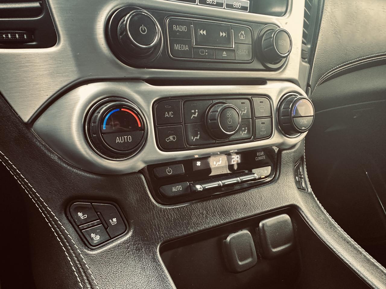 2020 GMC Yukon XL SLT 8 Passengers Triple Black Loaded Photo