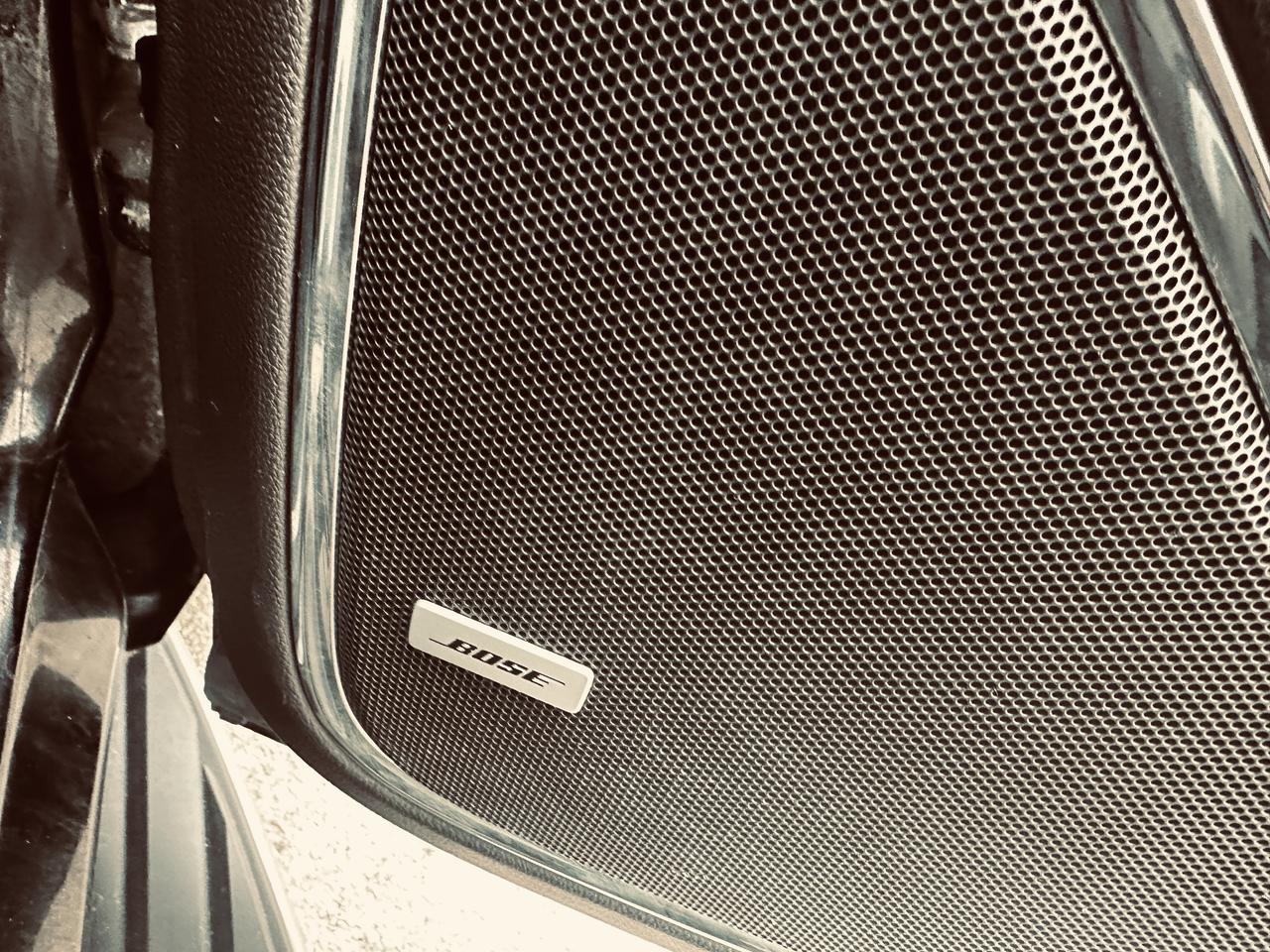 2020 GMC Yukon XL SLT 8 Passengers Triple Black Loaded Photo